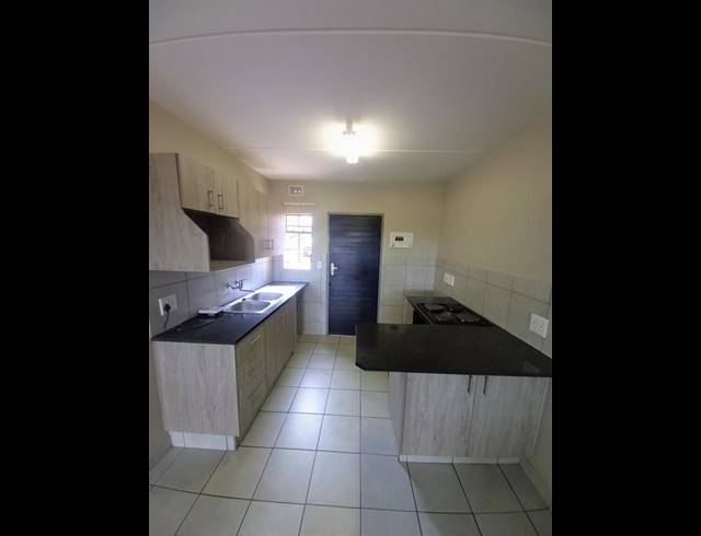2 BEDROOM PROPERTY TO RENT IN HEUWELOORD
